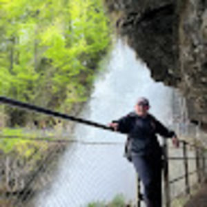 Meet your Posher, Rowan